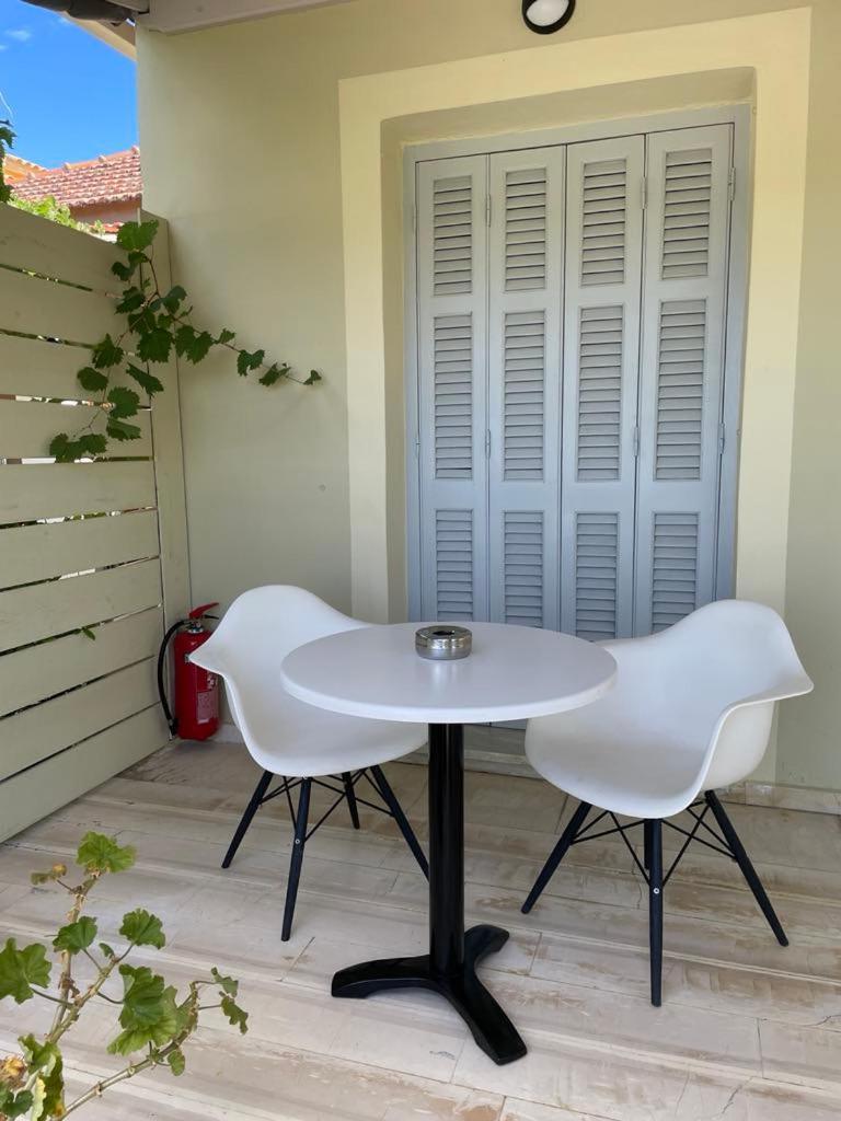 Dada'S Cottage Argyrades Extérieur photo